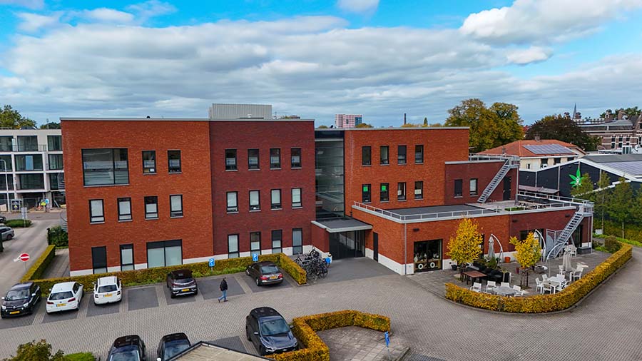 De Kolk Medisch Centrum in Almelo Vogelvlucht foto