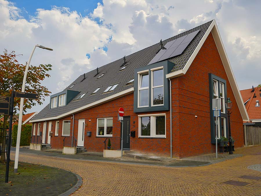 Historische centrum van Ootmarsum, 7 woningen gerealiseerd in twee woonblokken rechterzijde