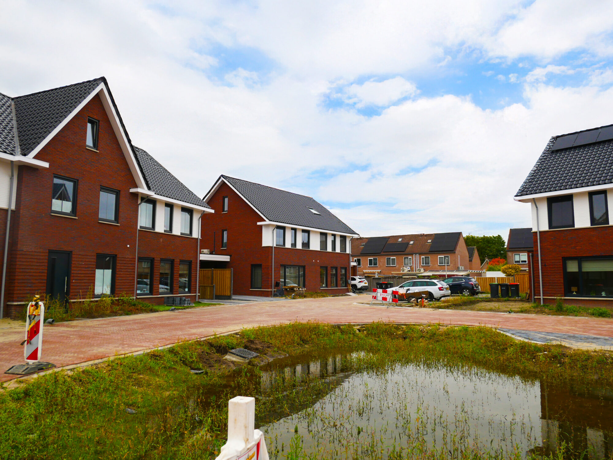 Wonen op de Brink, 19 moderne woningen in Mariaparochie