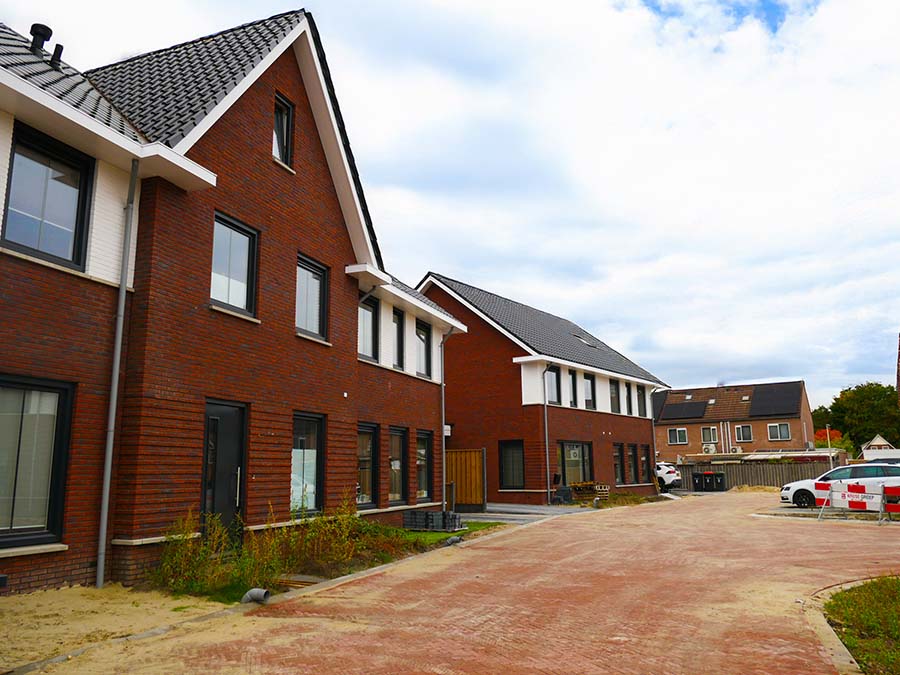 12 moderne woningen in Mariaparochie, De Brink